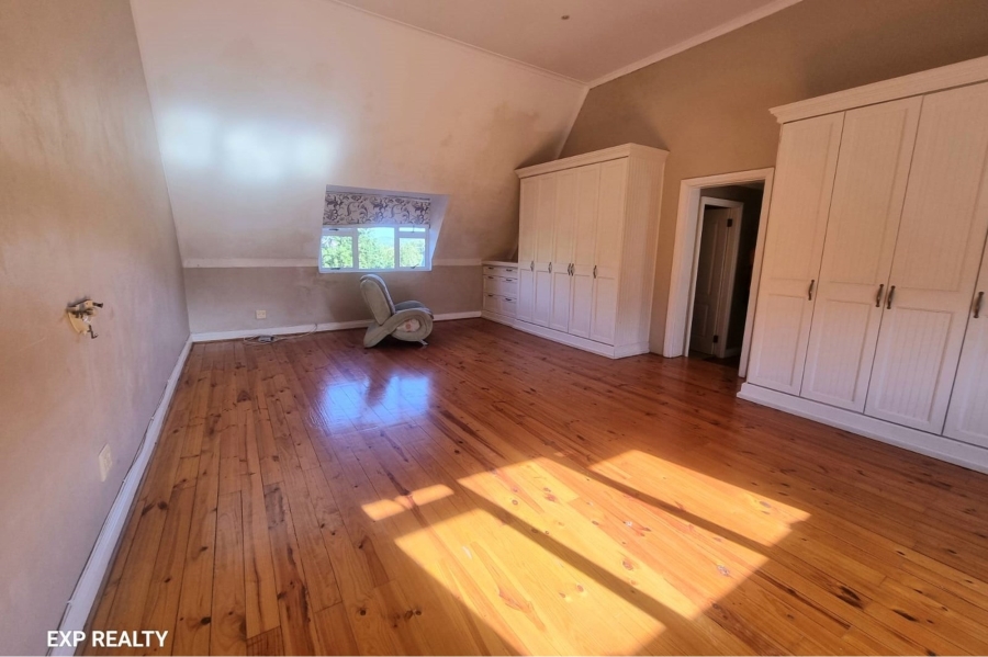 4 Bedroom Property for Sale in Beacon Bay Eastern Cape